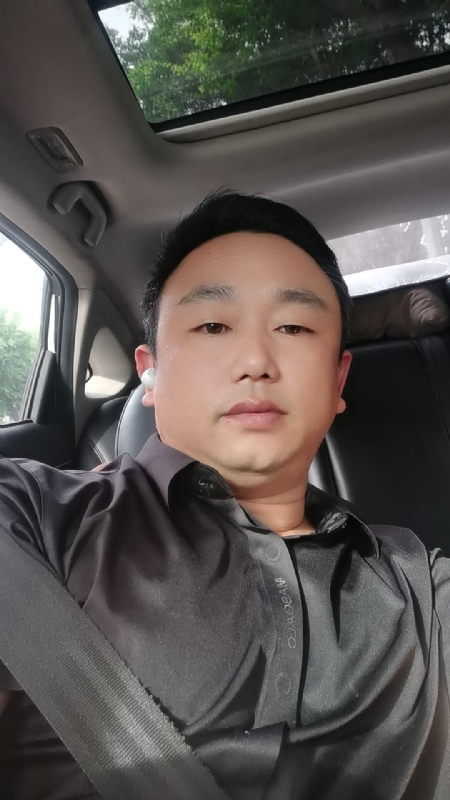 老烽的第一张照片--孝感相亲服务中心