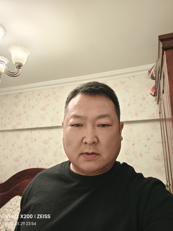 峰哥的第一张照片--孝感相亲服务中心