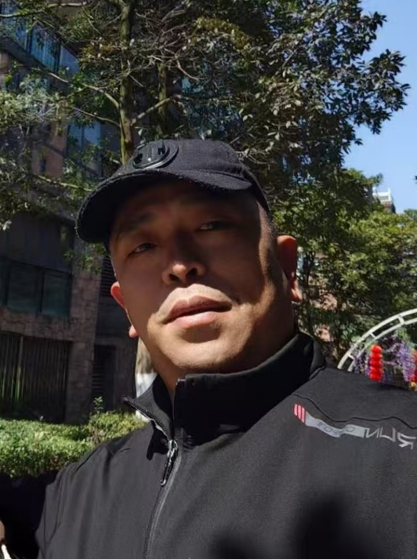 蓝色海洋的第一张照片--孝感相亲服务中心