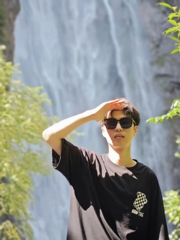 大橙子的第一张照片--孝感相亲服务中心